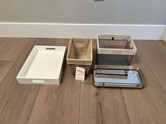 2 NEW/USED Decorative Storage Baskets and 2 Decorative Display Trays