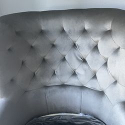 Large Comfortable Chair MUST GO TODAY