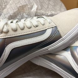 New Vans Old Skools Holographic Iridescent Rainbow Shoes Size 11.5 Women/10 Men