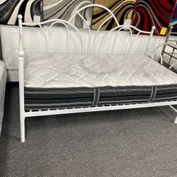 Twin Size Daybed $149