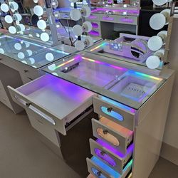 New Quality & Modern Vanity Set With Bluetooth Speakers! Available White, Black & Pink!