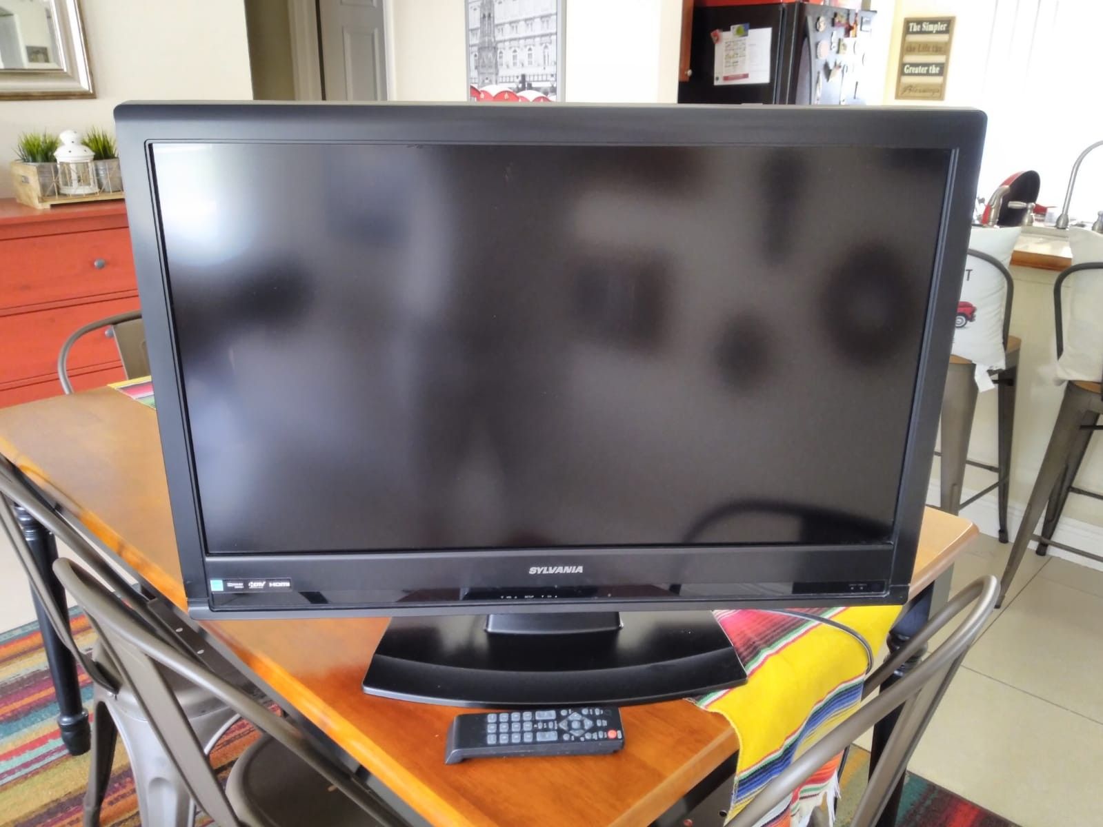 TV SYLVANIA 39" LIKE NEW!!! $65