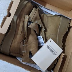 Brand New Standard Issue Cold Weather Military Boots