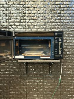 SAMSUNG OVER THE RANGE MICROWAVE w/WARRANTY! R3595A