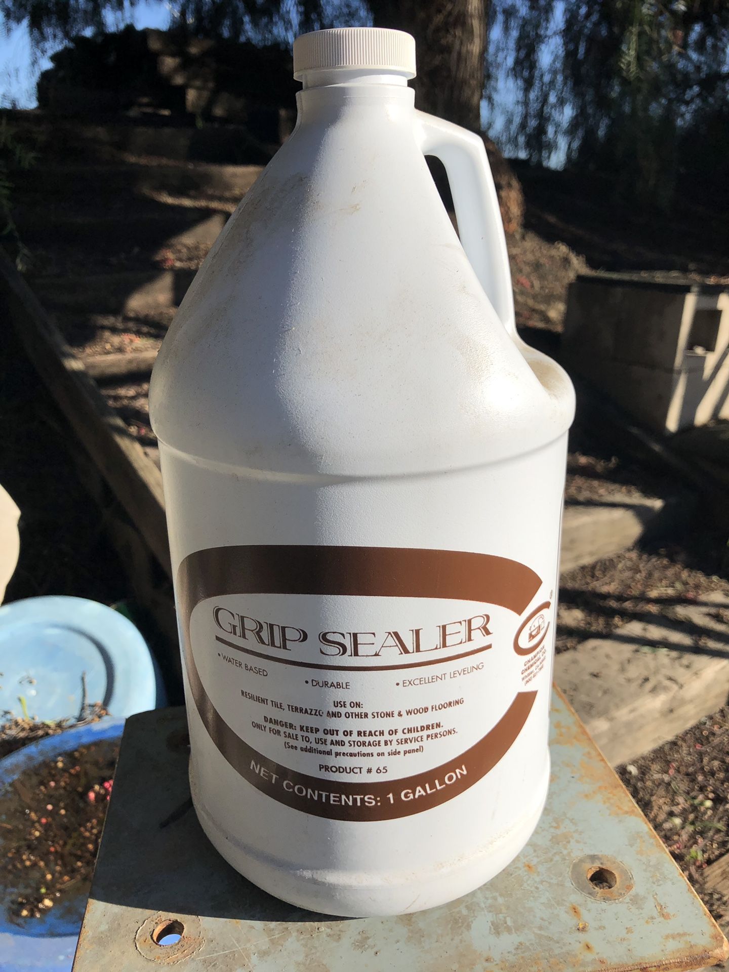 Grip sealer