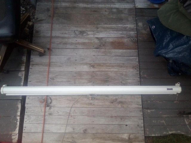 Projector Screen