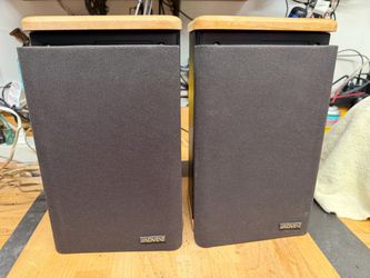 Vintage Pair Mini Advent bookshelf speakers -working - needs refoam