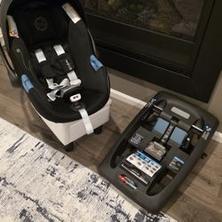 Cybex  Car Seat  W Two Bases Included 