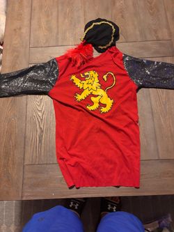 Kid’s Large Medieval shirt w/hat