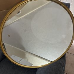 round mirror