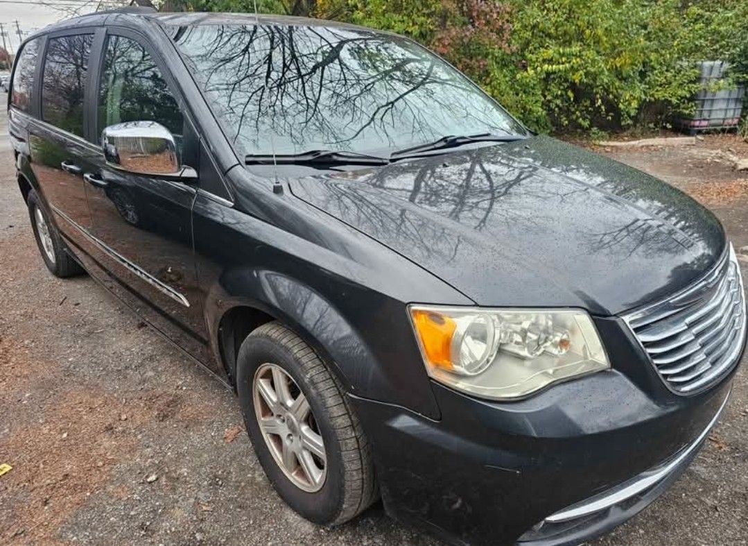 2012 Chrysler Town & Country