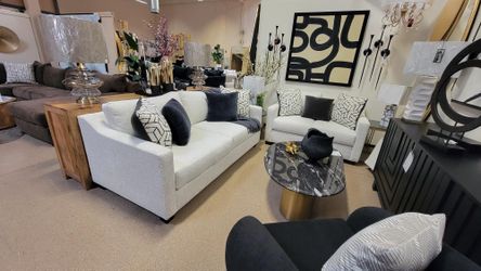 Sale.. sale.. Stylish Transitional Sofa & love Seat. Proudly Made in USA!!
