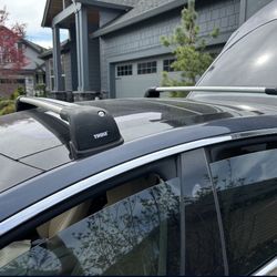 Thule AeroBlade Edge Flush/Fixed Roof Rack w/ XT Kit 3153 (previously used on a 2017 Tesla Model S)
