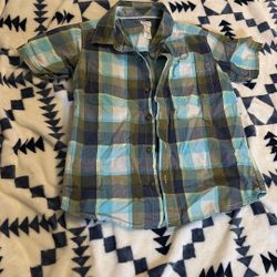 Carters Size 7 Shirt