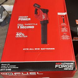 Milwaukee 3017-20 M18 FUEL Blower, Bare W/ 48-59-1850 M18 XC5.0 Starter Kit