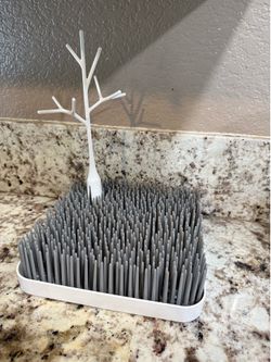 Baby Boon bottle drying rack - like new