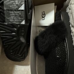  BRAND NEW UGG