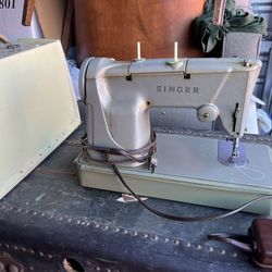 Swinger Sewing Machine 