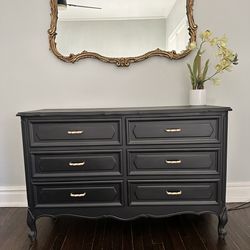 Dresser and side table set
