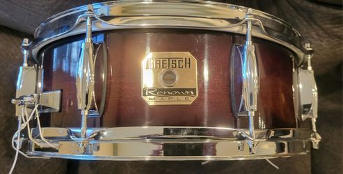 Gretsch Renown Maple Snare Drum 5x14 *IN NEW CONDITION*