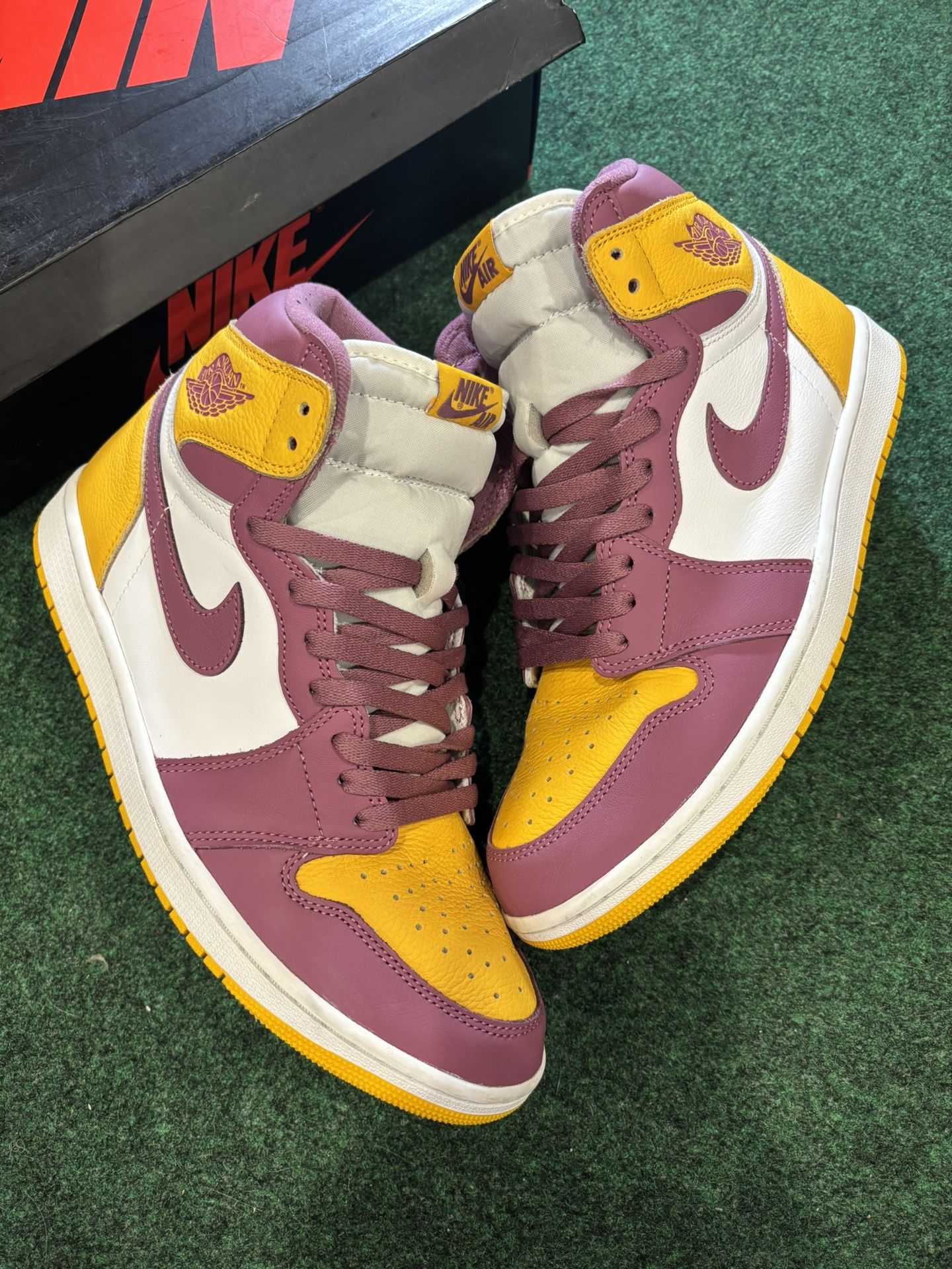 JORDAN 1 HIGH BROTHERHOOD SIZE 11