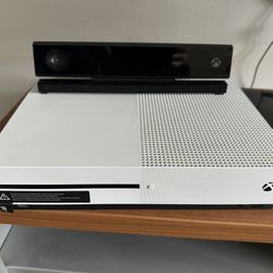 Xbox One S Full Set- Kinect, Adapter, 2 Controllers & 5 Games