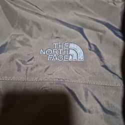 The Nort Face Raincoat With Hoodie Size XXL Authentic Like New 