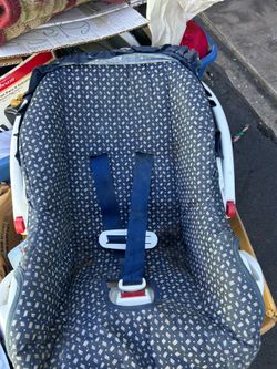 EvenFlo car seat