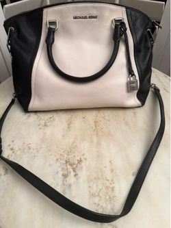 Michael Kors Medium Leather Handbag - used, Great Condition