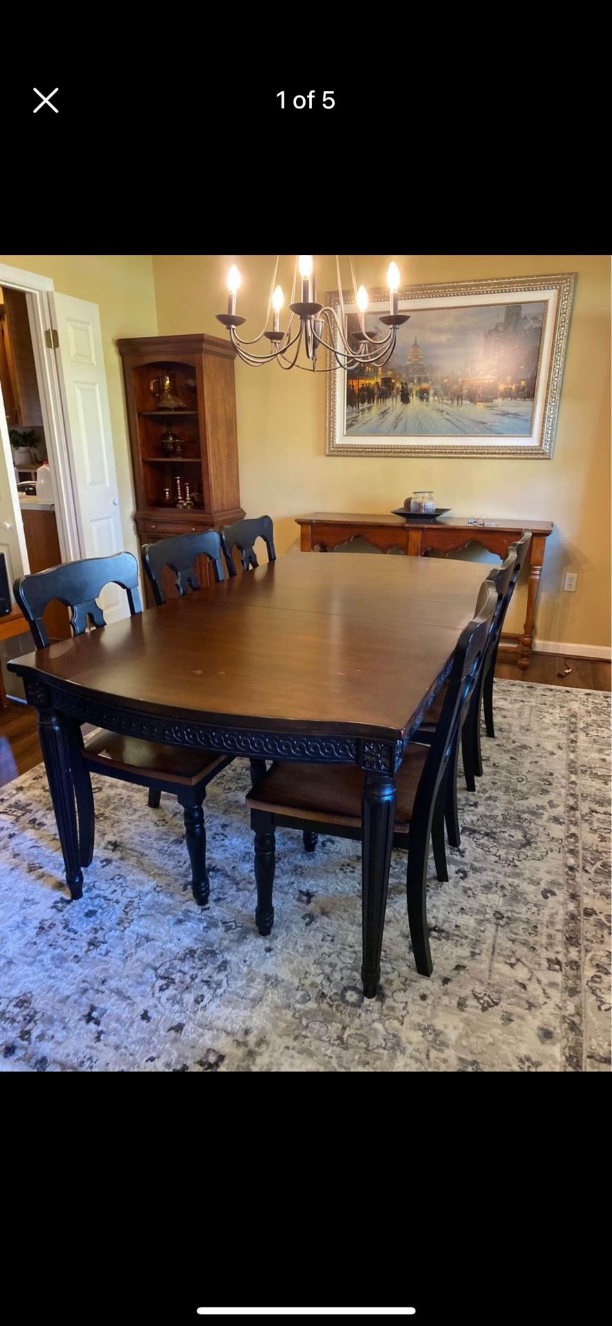 Dining room table With 8 Chairs