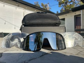 Oakley Sutro Cycling Sunglasses Wraparound Silver Mirror Lens Black UV400