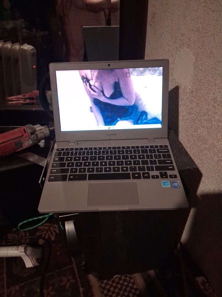 Samsung Chrome Book And Dell Latitude 3120 Laptop.  Both Working And Have The Chaging 