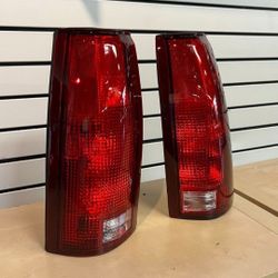 05 Chevy Silverado Used  With Harness And Bulbs