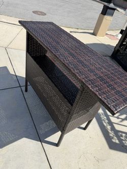 Wicker Table