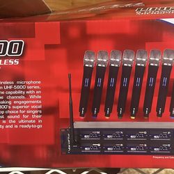 VHF-8800 9 Channel UHF Wireless Microphone System 
