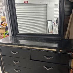 Used dresser needs a little maintainance  Moving Sale! EVERYTHING Must Go — Pick Up