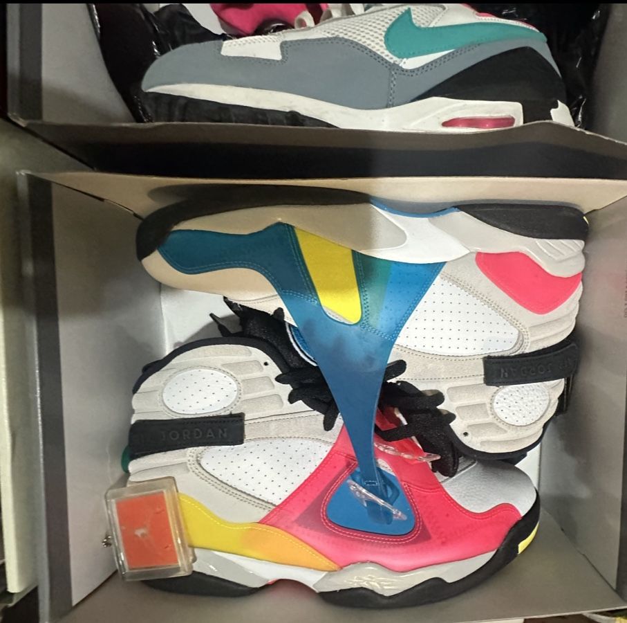 9 Pairs Of Nike Shoes Size 12, 12.5 And 13. 