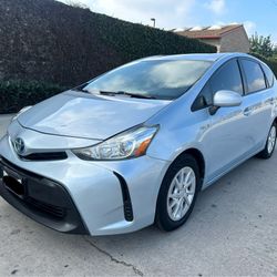 2016 Toyota Prius V Two 