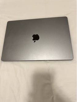2024 Mac Book Air 15” Screen 8GB 256GB SSD
