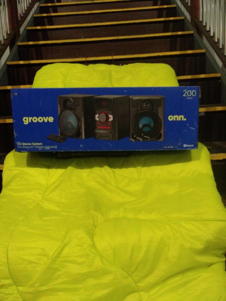 Brand New. Never Used 200 Watt Bluetooth Stereo CD Player With Remote Control And USB Charging Port. Paid $150.00