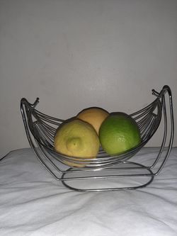 Metal Wire Fruit Basket! Metal Silver Chrome Iron Wire Fruit Rectangular Shape.