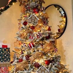 Christmas Tree 8Ft. King Of Christmas Flocked Tree *Unlit 