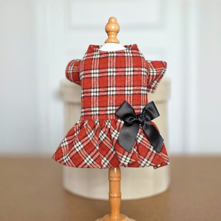 ADORABLE Dog/Cat/Pet Clothing! $10 each!