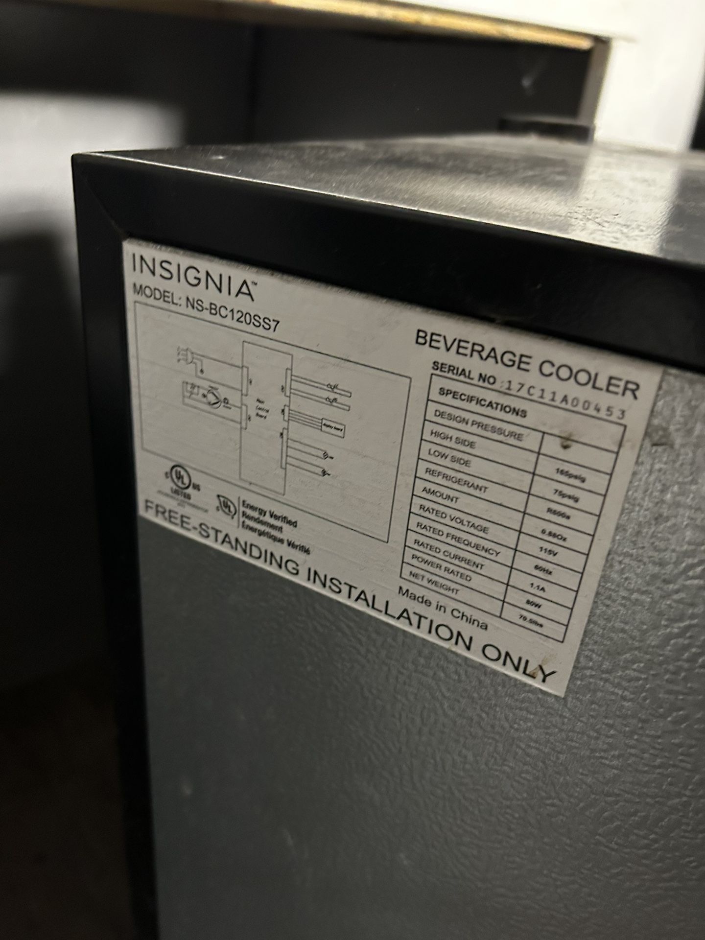 Mini Fridge NSBC120SS7 Midea 3.2 Cu. Ft. Insignia 115 Can