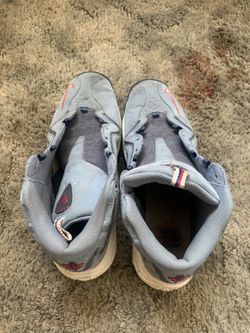 $1 shoes