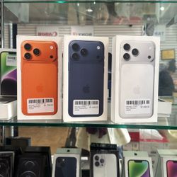 iPhone 17 Pro Max 256gb Unlocked ( Apple Warranty) Payments Available 