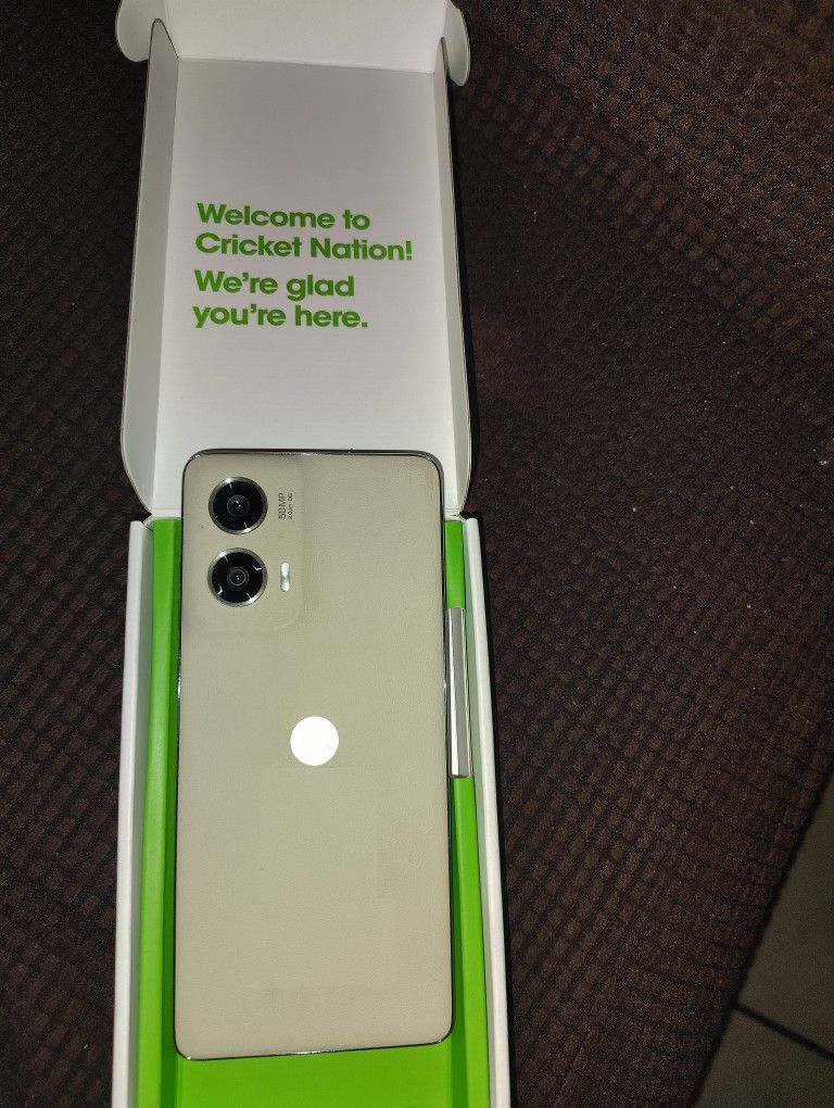 MOTOROLA STYLO NEW WORK WITH CRICKET. 80$$$