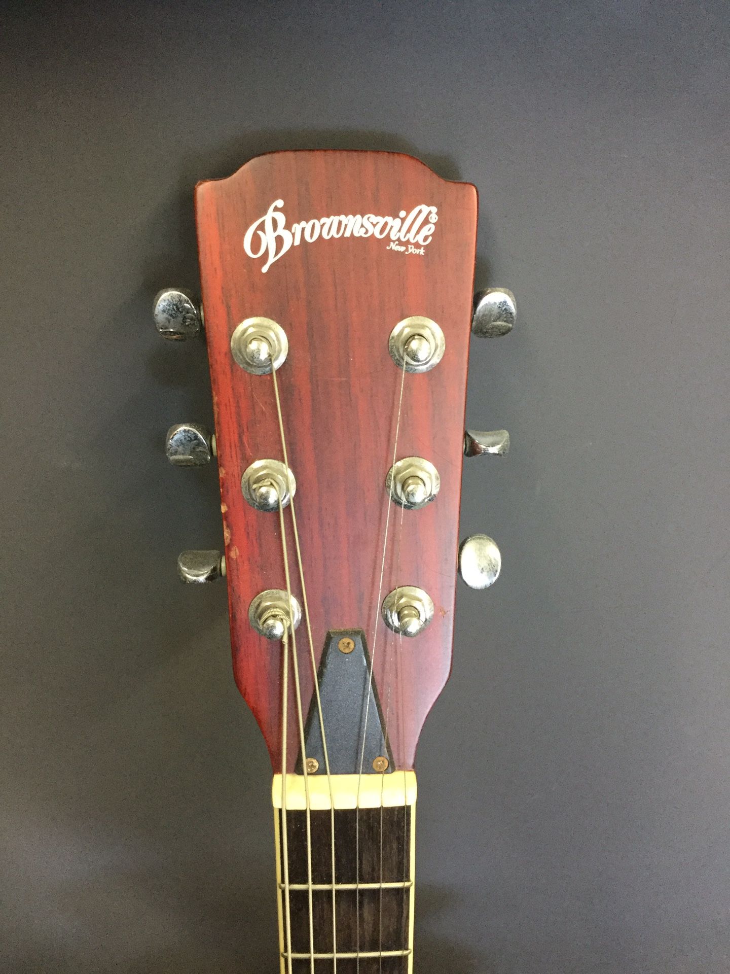 Brownsville Archtop Acoustic Cutaway Guitar BAAG 10CBS for Sale in