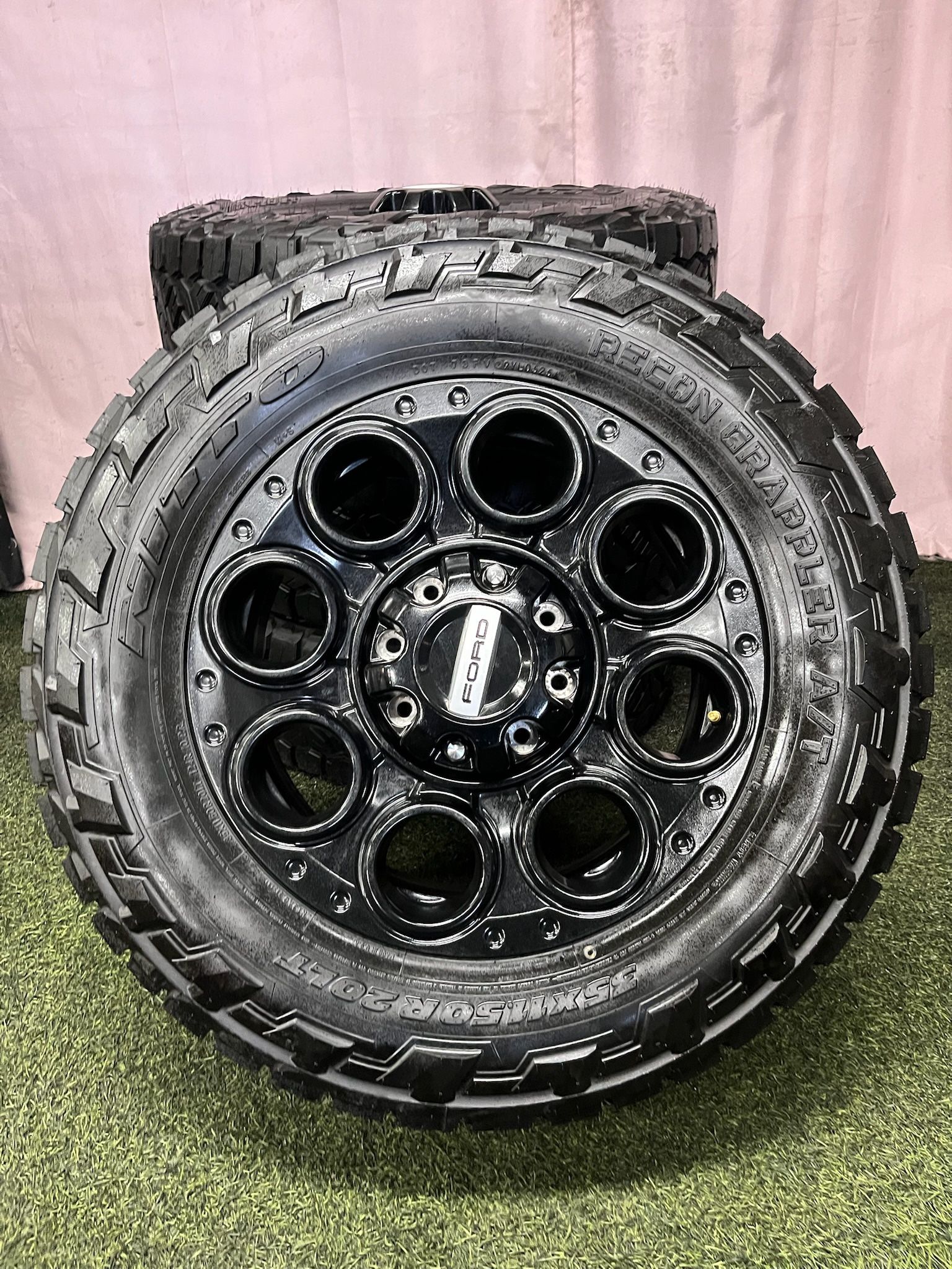 Ford F-250 and F-350 Super Duty 8 Lug 20 Inch OEM Wheels