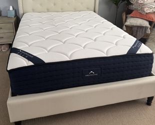 Queen Dream Cloud Mattress For SALE